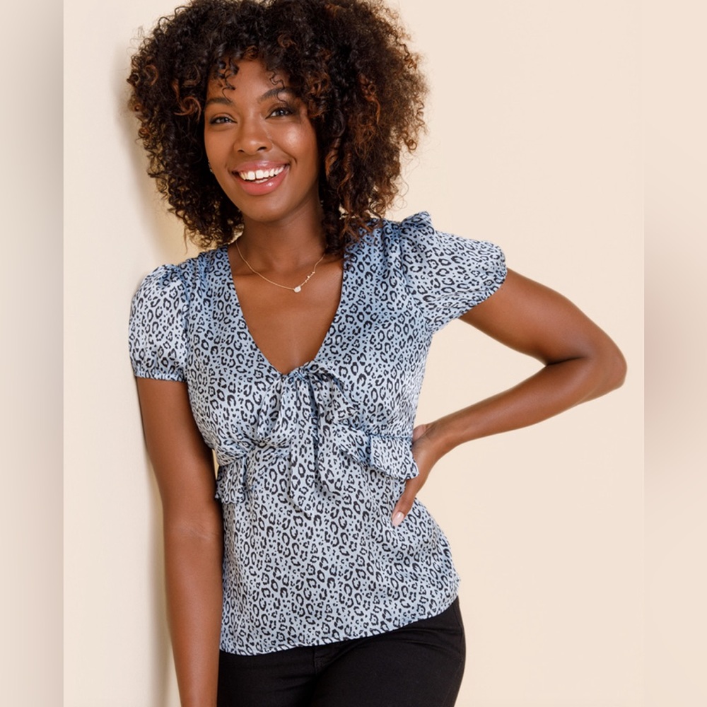 Francesca’s mi ami brand Briella Leopard Front Tie Blouse